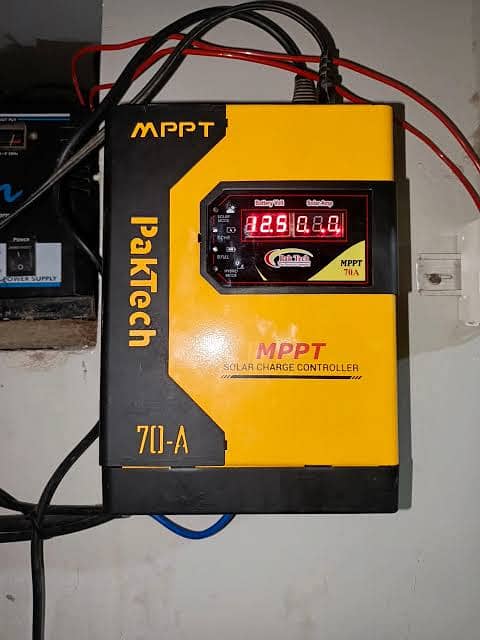 Hybrid Pak Tech MPPT Solar Charge Controller 12V/24V 70A 1