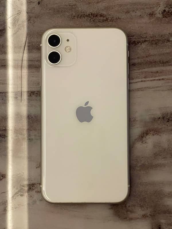 iphone 11 white color, Non PTA , condition 10/10 , battery health 79. 0