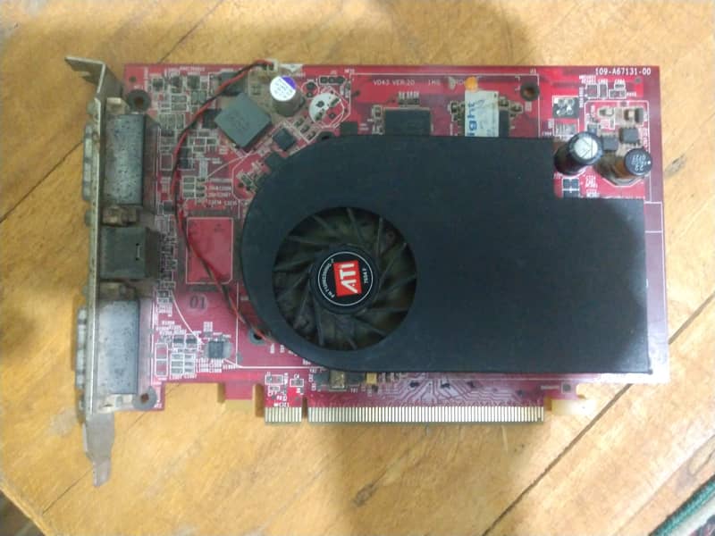 ATI Radeon X1600 XT Graphics card no display but fan running 2