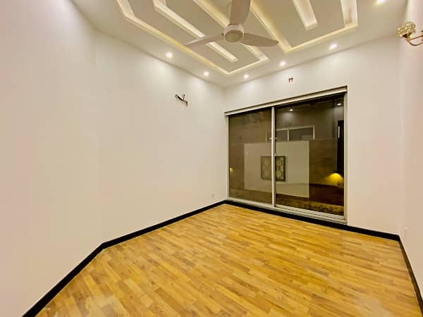 1 Kanal Full House For Rent in DHA Phase 6 Prime Location Near Dolmen Mall 2