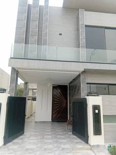 5 Marla Residential Full House For Rent In DHA 9 Town Near Park &Amp; Commercial Amanities