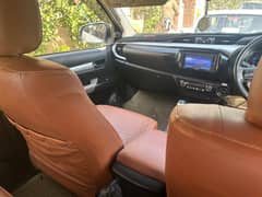 Toyota Hilux 2017 REVO V CRUISETRONIC