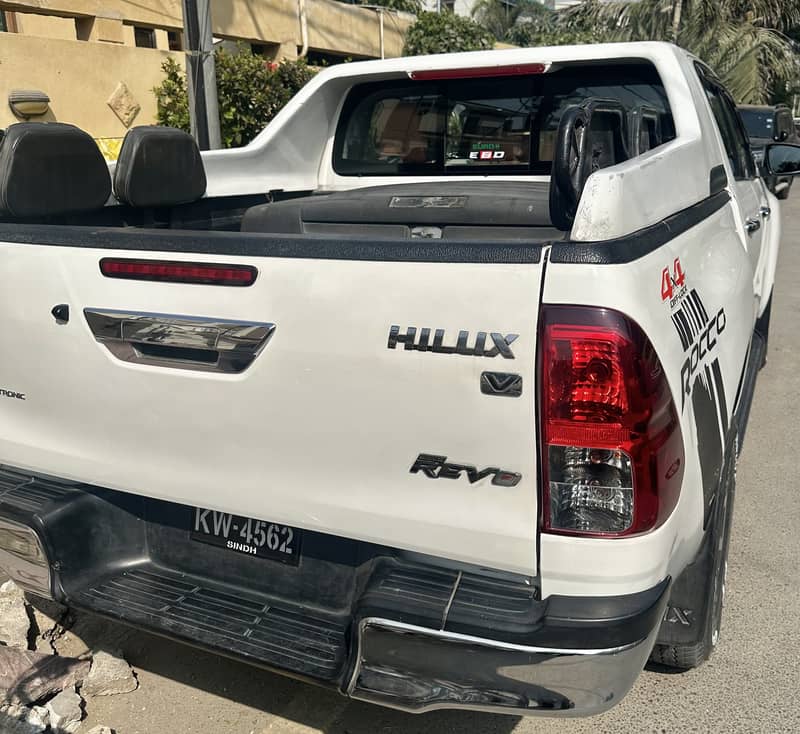 Toyota Hilux 2017 REVO V CRUISETRONIC 10