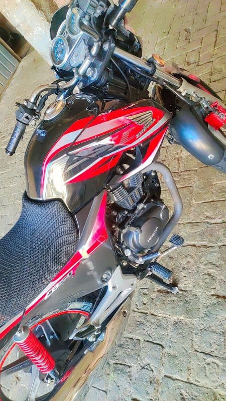 Honda CB 150 F| Model 2018|Honda in Bikes |Total Geniune 7