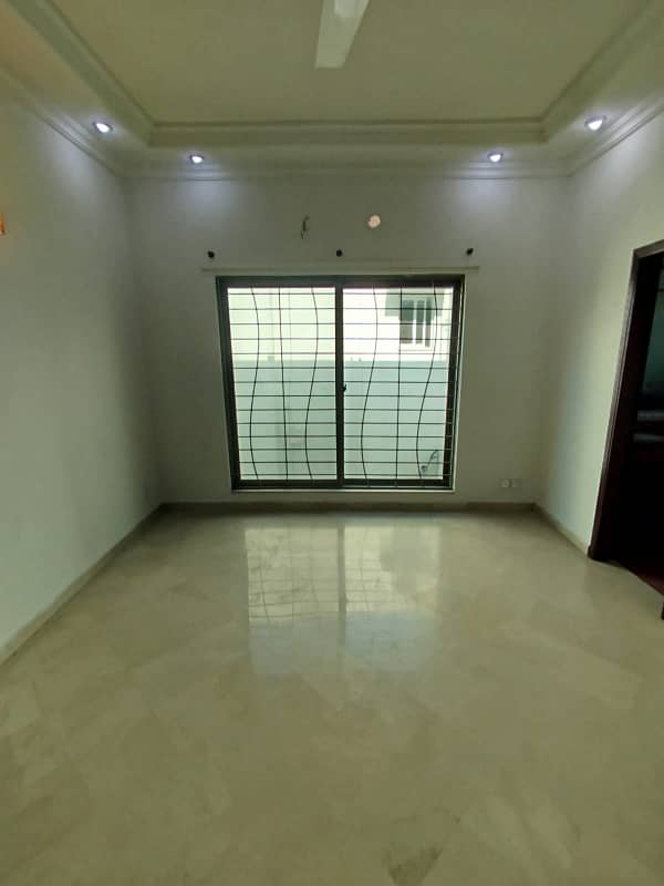 House For Rent In DHA Phase 4 Ideal Family Living 8