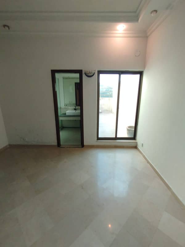 House For Rent In DHA Phase 4 Ideal Family Living 13