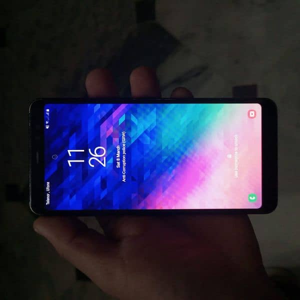 Samsung Galaxy A8+ 2018 4/64gb 5