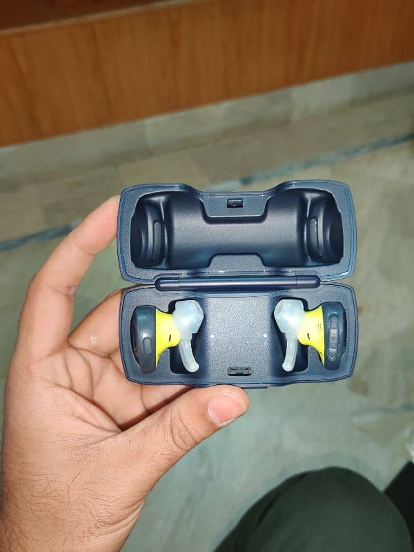 Oringal Bose SoundSports Free Earbuds for sale 6