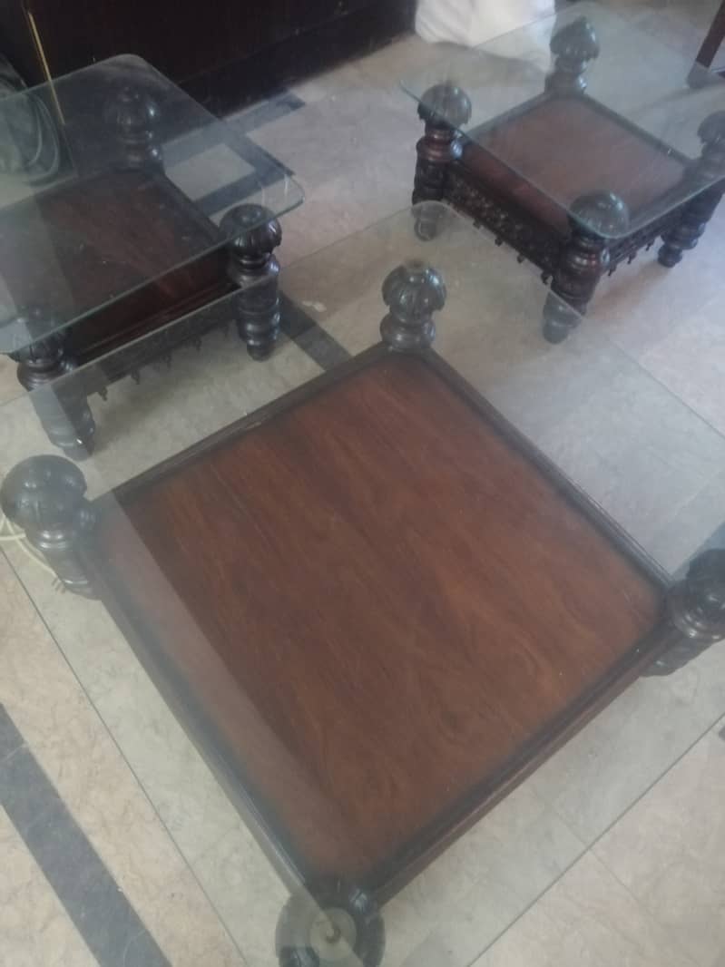 Stylish Chinyoti glass tables set selling at low price 0