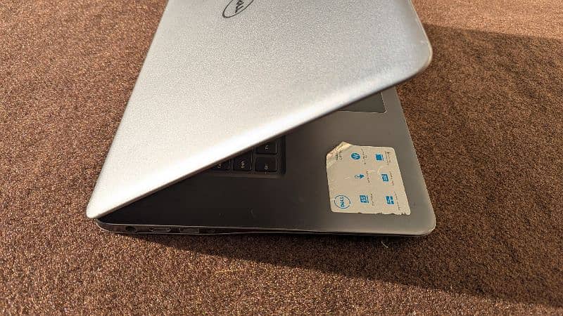 Dell Inspiron 15 7548 i7 5th gen 2