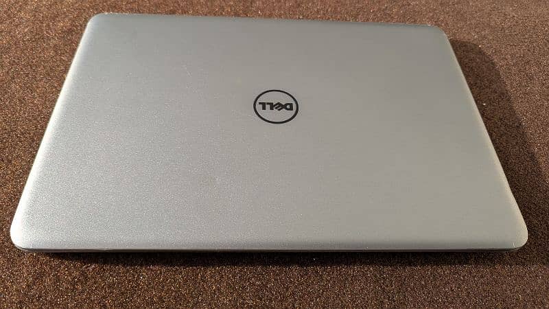 Dell Inspiron 15 7548 i7 5th gen 8