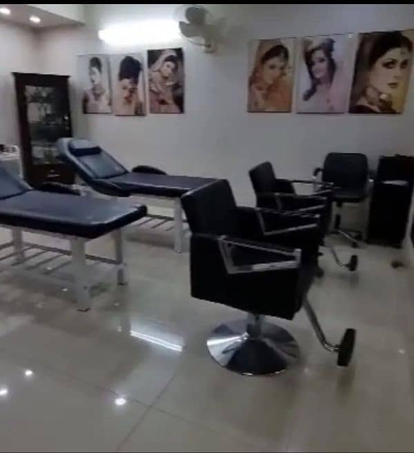 Salon Furniture for Sale | Chairs/Facial Bed/Shampoo Chair 1