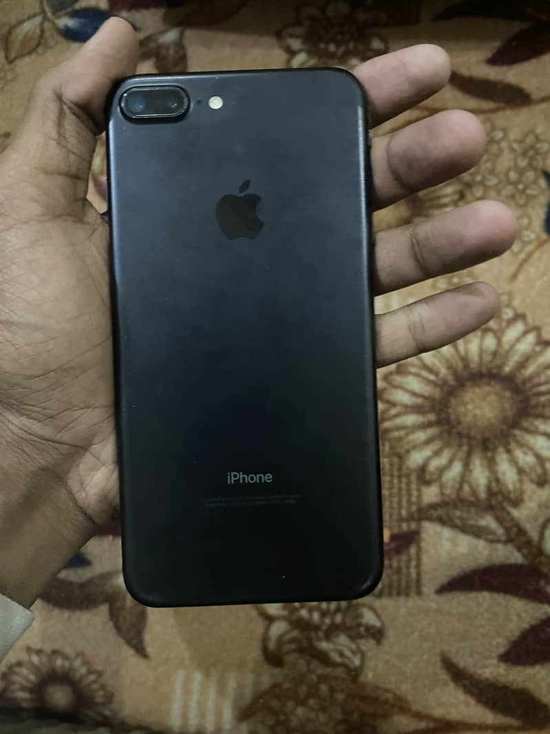 Apple iPhone 7 Plus 2