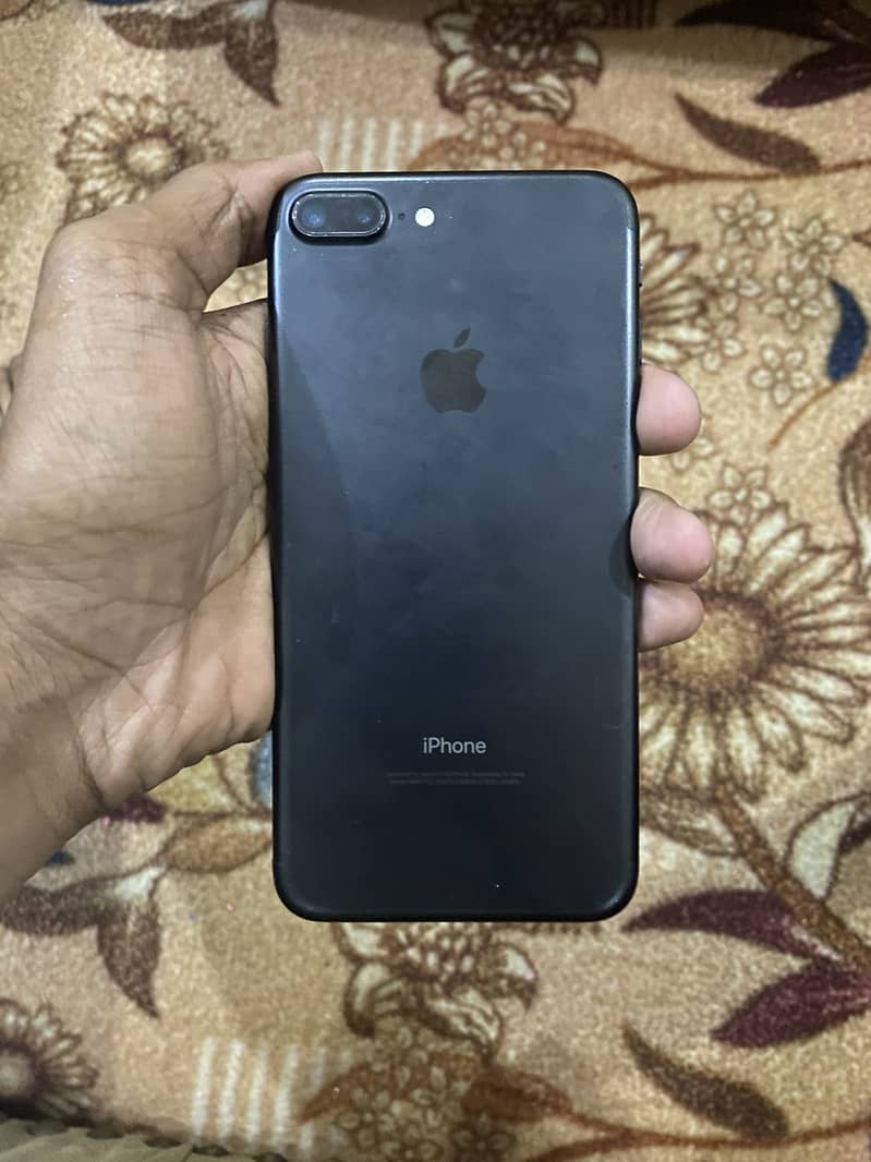 Apple iPhone 7 Plus 4