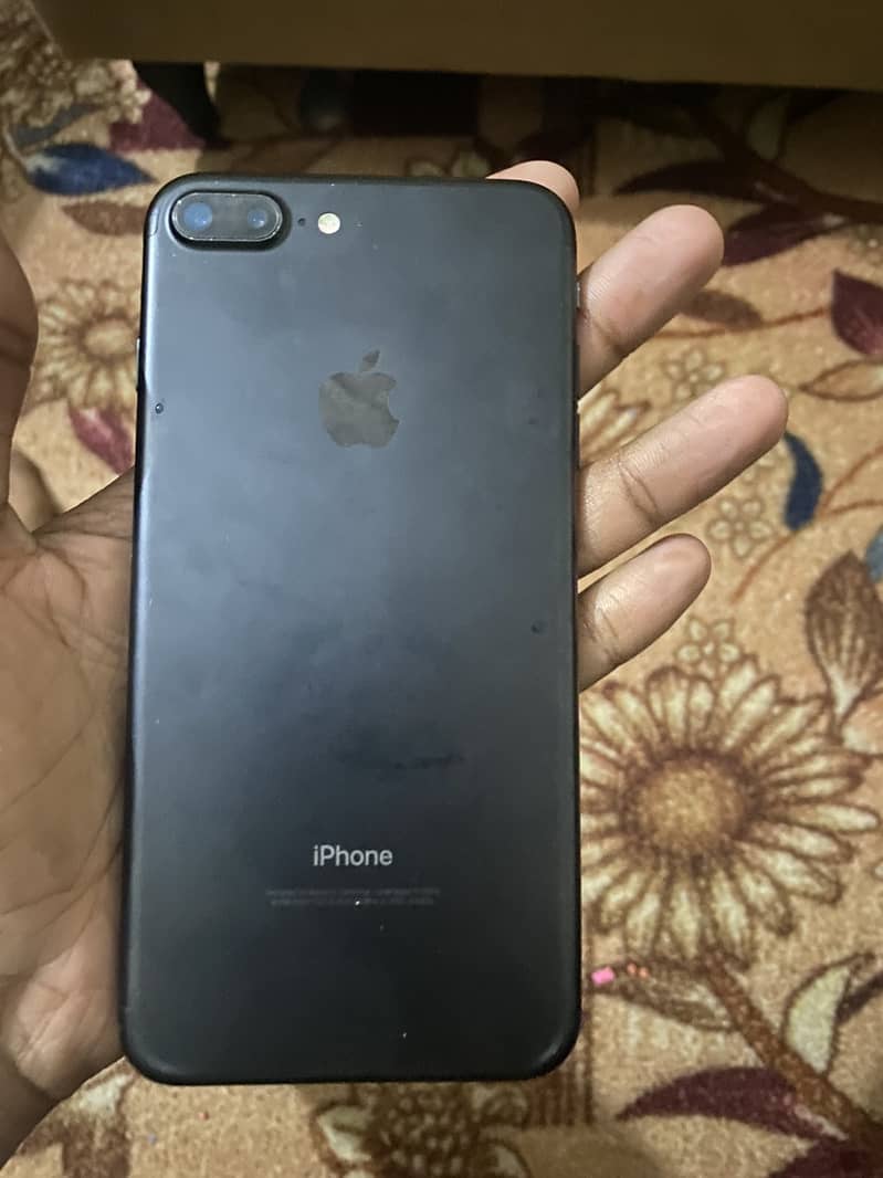 Apple iPhone 7 Plus 11