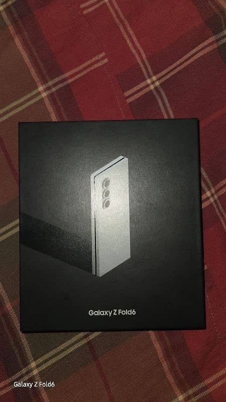 Samsung Galaxy Z fold6 non-pta 12/256 with box 3