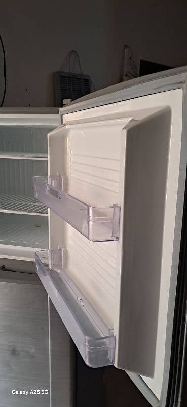 Dawlance LVS Technology Refrigerator 3