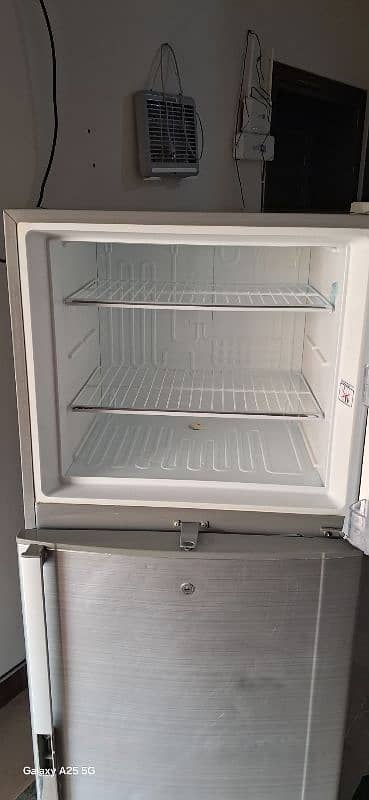 Dawlance LVS Technology Refrigerator 4