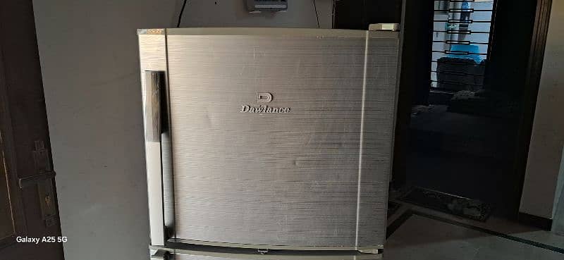 Dawlance LVS Technology Refrigerator 8