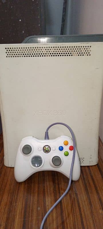 x box 1tb for sale in good condition with 200 games pre installed 1