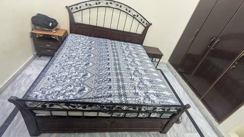 king-size bed with spring mattress of molty foam 7