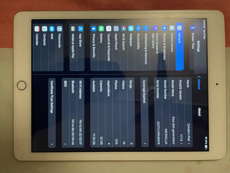 iPad 6th Generation in 9/10 Condition 4