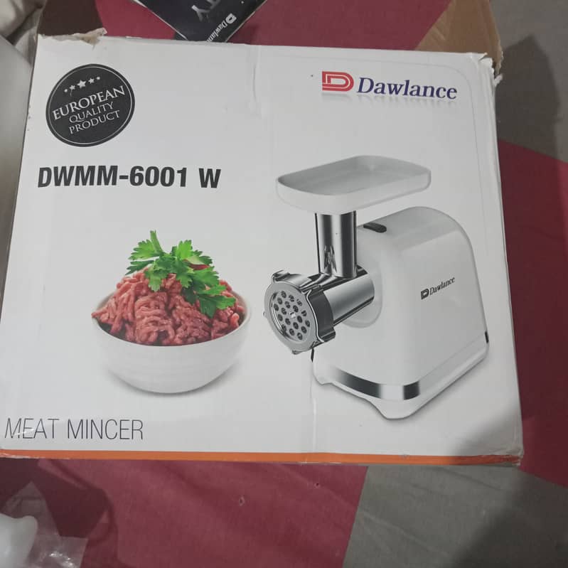 New unused Dawlance meat mincer 3