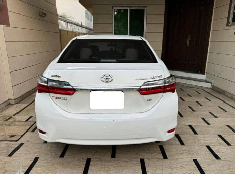 Toyota Corolla Altis 2017 6