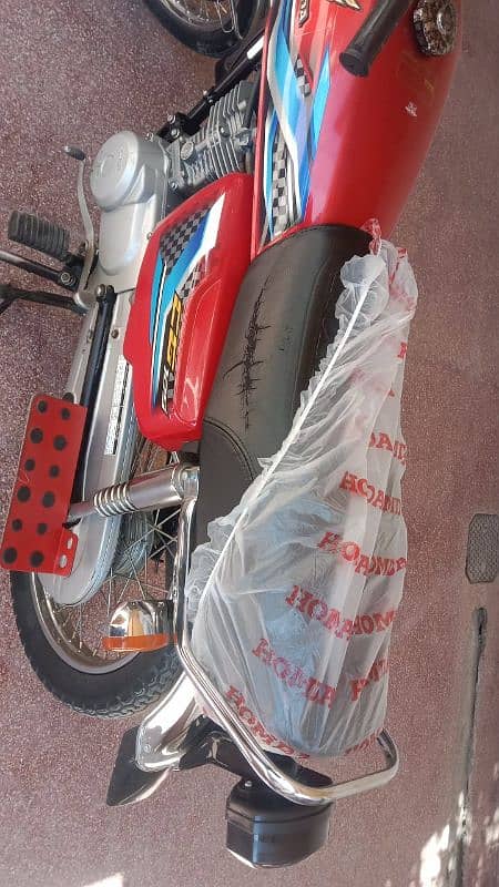 CG Honda 125 for sale +92 317 7272597my contact number just call 4