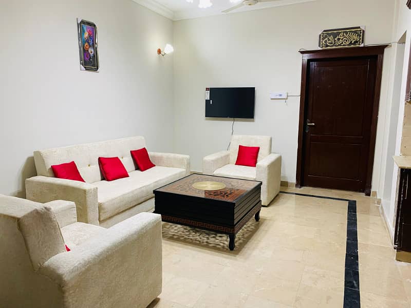 F-11 Markaz Brand New 2 Bedroom Tv Lounge Kitchen Car Parking Fully Furnished Flat Available for Rent 2