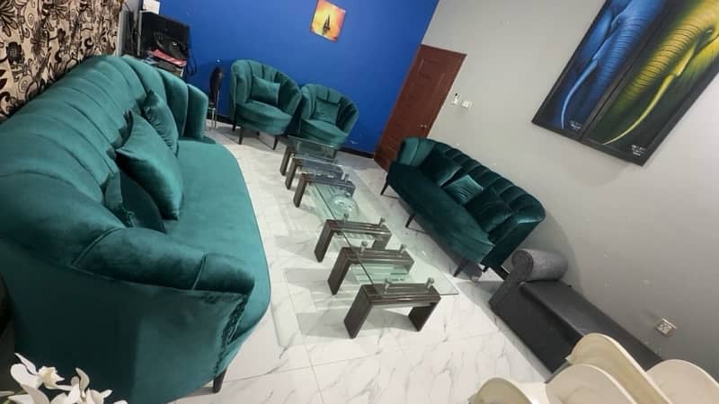 Luxurious 8-Seater Green Velvet Sofa for Sale 5