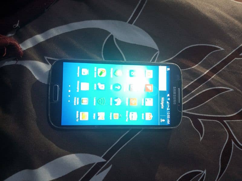 Im selling my samsung s4 glaxy 3