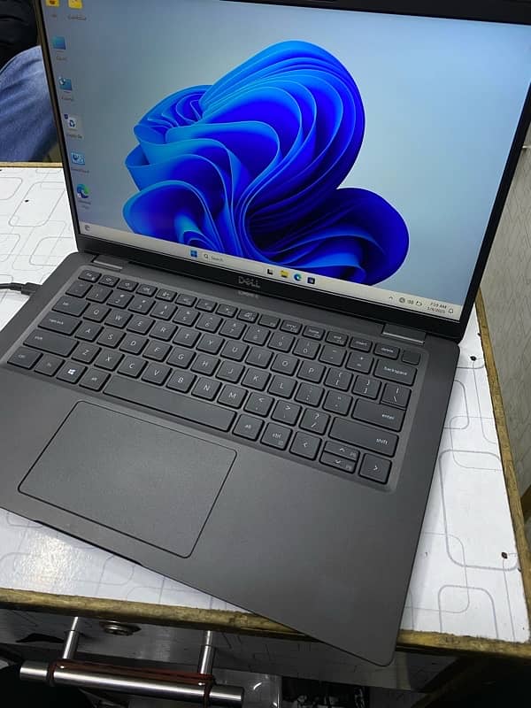 Dell Latitude 7410 (i5 10th Gen) (16/256) Touch 1