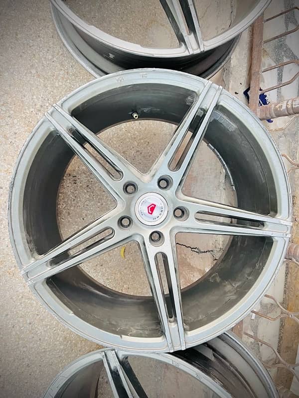 rims of 18 number in good condition 2