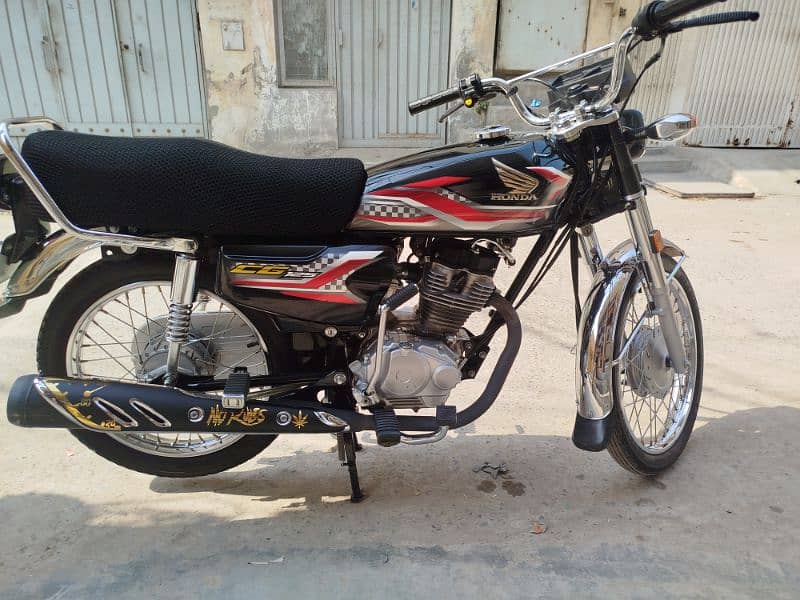 Honda CG 125 Black 3