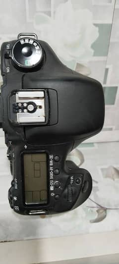 canon cemra. . D7. . witha canon flash. made in japan