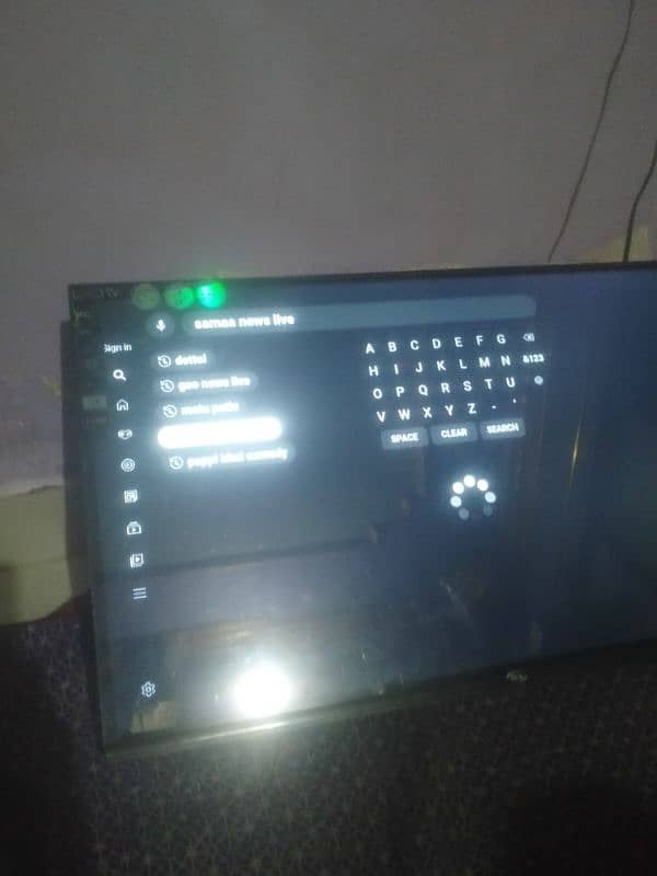 Smart Led TV 32" for sale 1