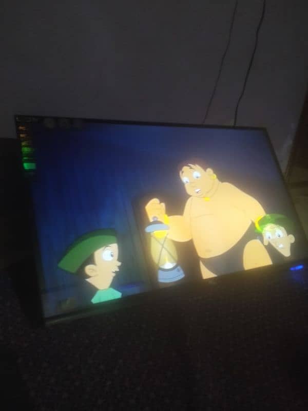 Smart Led TV 32" for sale 3