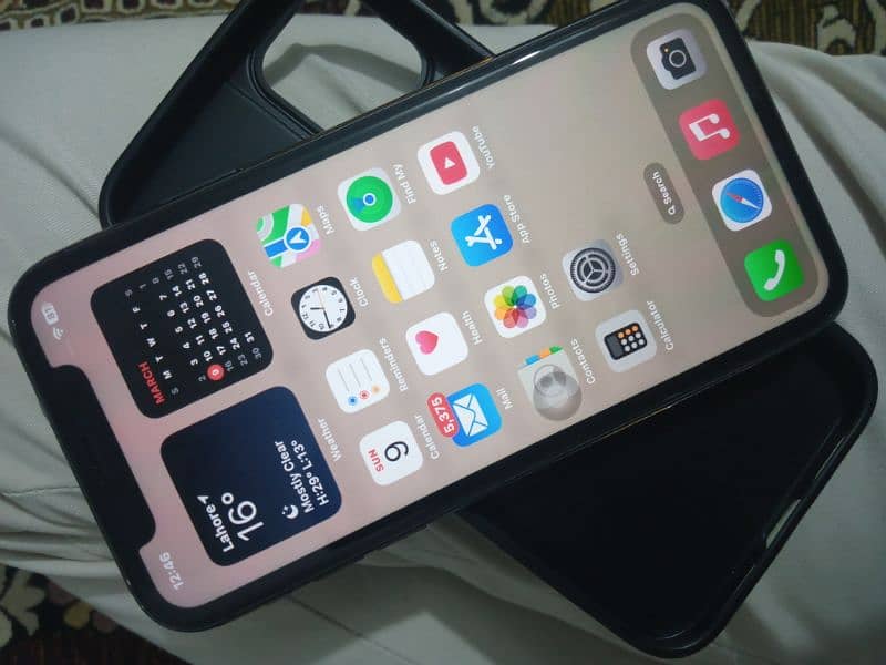 Iphone 11 || JV || 64gb || 88% health || Waterpack 1