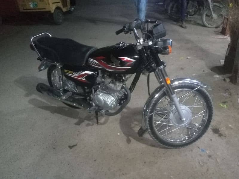 I am selling Honda 125 2024 dadu number smart card  complete file 3