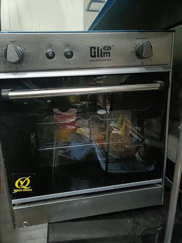 kitchen oven only two months used. imported brand Glim. 0