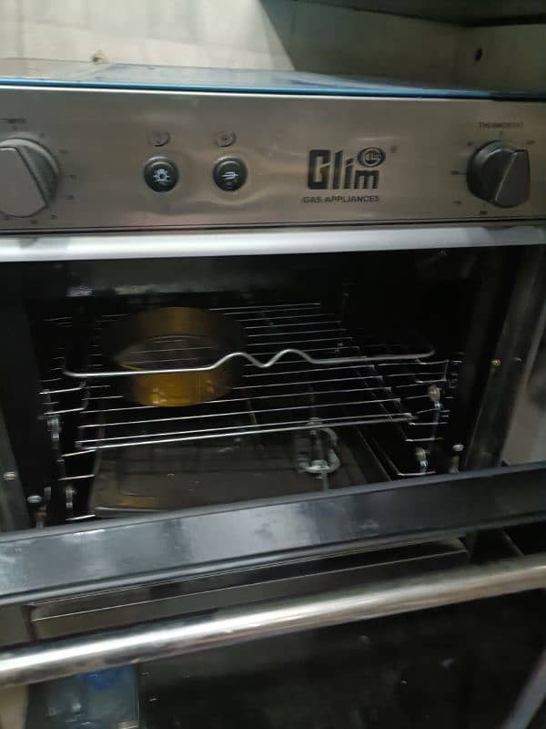 kitchen oven only two months used. imported brand Glim. 1