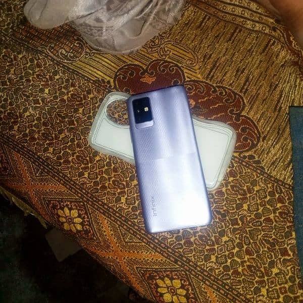 Infinix Not 10. . 6/128. . Box mobile or charge 5