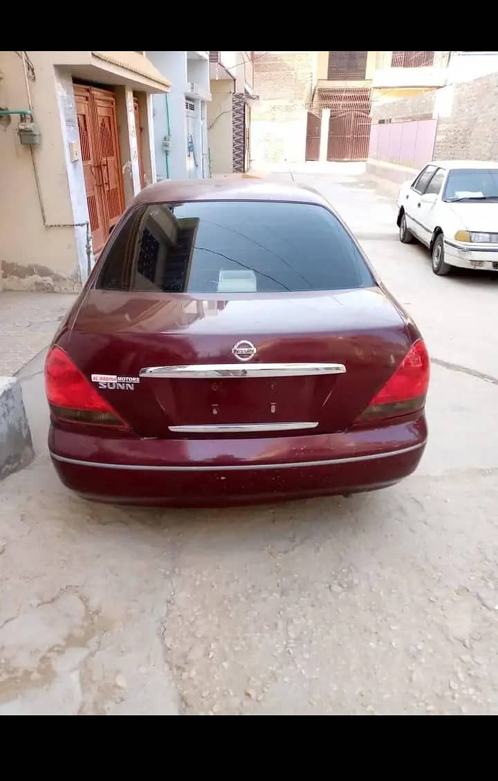 Nissan Sunny 2005 3