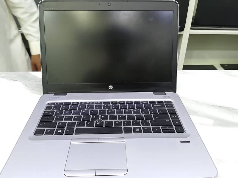 HP ELLITE BOOK 840 G4 1