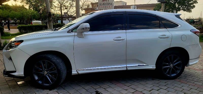 Lexus RX Series 2012 3