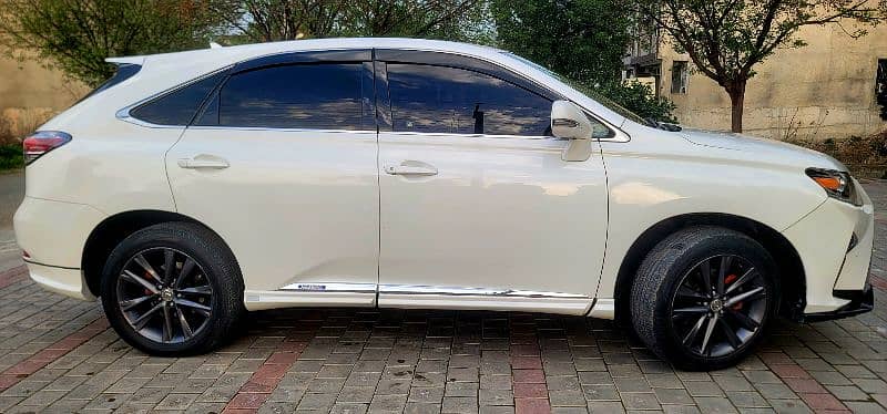 Lexus RX Series 2012 4