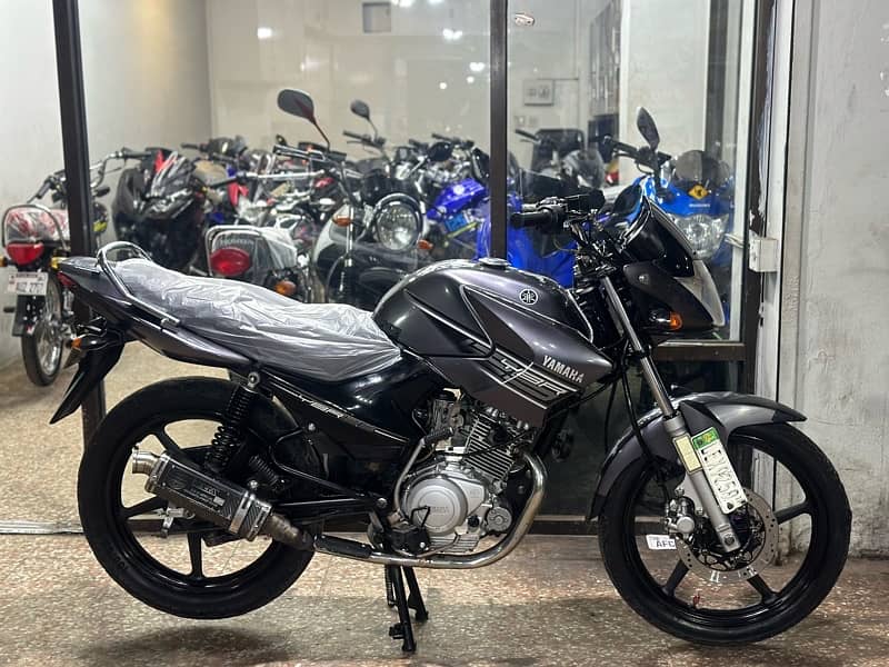 yamaha ybr125cc 2017 ( japniess model ) 4