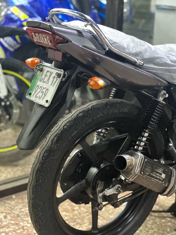 yamaha ybr125cc 2017 ( japniess model ) 6