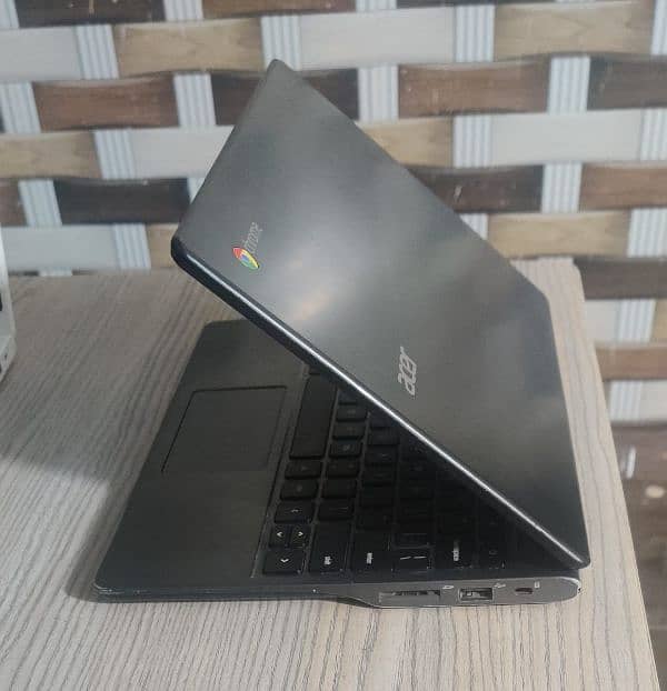 Acer 4gb 128gb chromebook c720 2